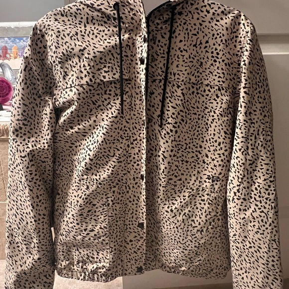 Volcom Women's Black and Cream Patterned Utility Jacket - Picture 1 of 3